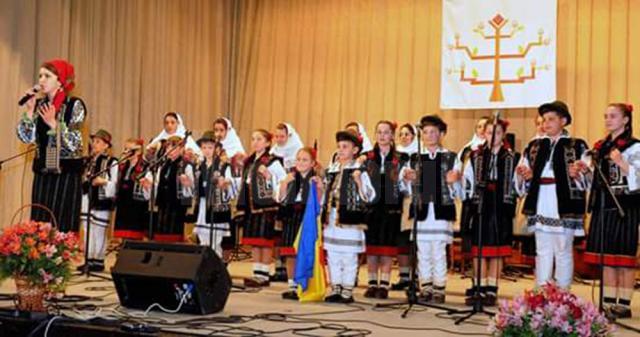 Grupul folcloric “Bilcuţa” al comunei Bilca, pe scena Filarmonicii din Chişinău