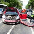 Patru maşini implicate într-un accident, în intersecţia de la Biblioteca Bucovinei