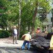 Primul strat de covor asfaltic a fost turnat vineri pe strada Zorilor