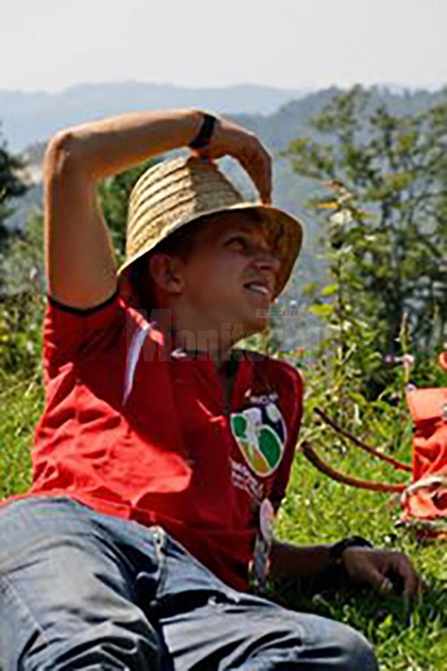 Un tânăr absolvent al Colegiului ”Ştefan cel Mare” Suceava candidează ca independent la Primăria Roşia Montană