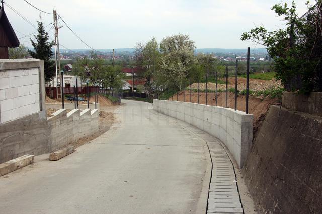Drumuri betonate în Vicovu de Jos