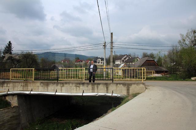 Primarul din Vicovu de Jos renunţă la funcţie, dar lasă în urmă o comună modernizată
