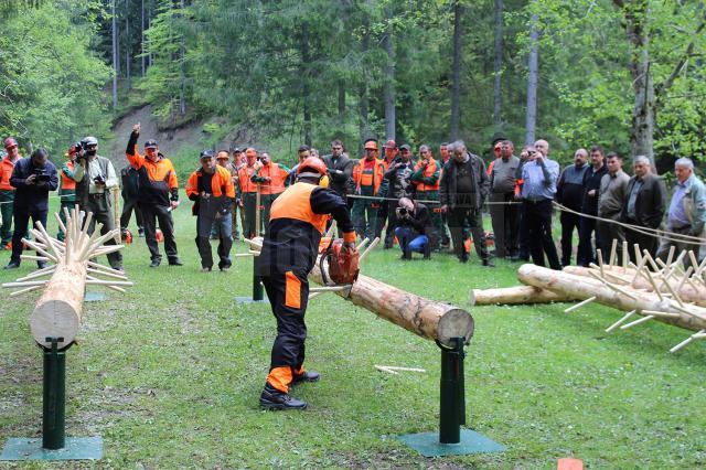 Cei mai buni fasonatori din judeţ s-au întrecut la OS Stulpicani