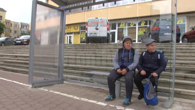 11 staţii de aşteptare pentru transportul public local au fost montate în municipiul Suceava