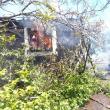 Gospodărie distrusă într-un incendiu, la Vama