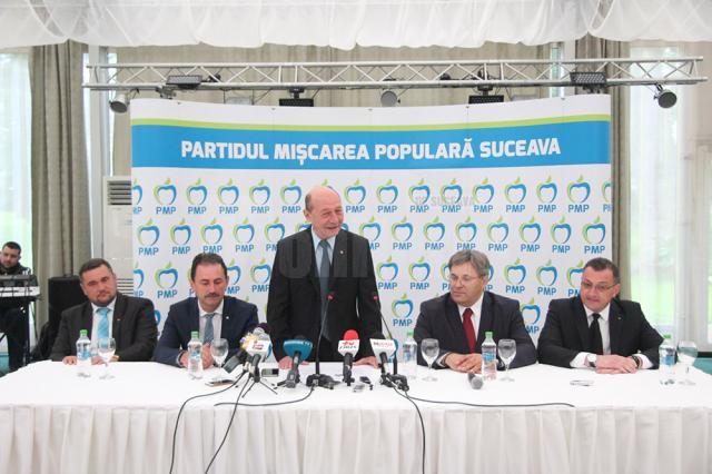 Traian Băsescu cu echipa PMP Suceava
