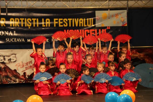 Peste o mie de preşcolari la Festivalul „Voinicelul”, faza zonală Suceava