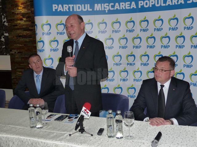 Bogdan Codreanu (dreapta): „Bucovina de Munte şi bucovinenii sunt alături de Traian Băsescu şi PMP"