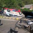 Două maşini s-au ciocnit violent pe strada Cernăuţi din municipiul Suceava