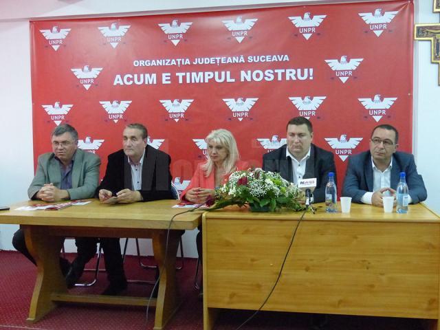 Dorin Simota, senatorul Mihai Neagu, deputatul Luminiţa Adam, Marius Boghian şi deputatul Valentin Blănariu