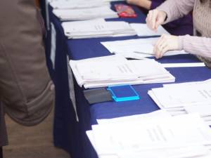 Alegerile locale 2016 au început fără incidente în judeţul Suceava