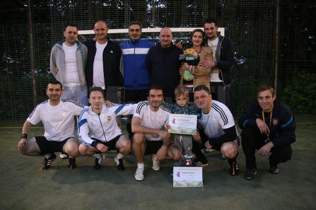 Profesorii au câştigat primul trofeu în Campionatul Bugetarilor