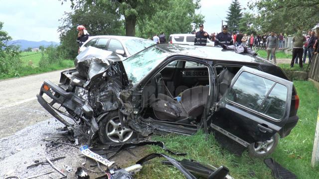 Accidentul s-a petrecut înainte de ora 17.00, într-o curbă, la câteva sute de metri distanţă de sediul Poliţiei de Frontieră