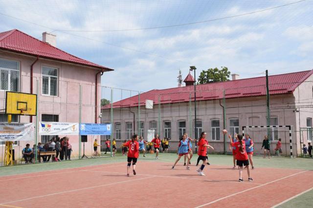 Festivalul “Zilele Sportului Şcolar” de la Putna a devenit o tradiţie în judeţ