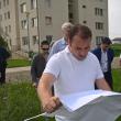 Ion Lungu a fost ieri şi a examinat planurile celor două blocuri, care vor fi edificate în apropierea altor locuinţe similare, în zona Metro