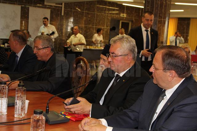 Lungu a preluat un nou mandat de primar al Sucevei, cu Harşovschi şi Andronache viceprimari