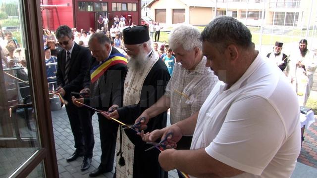 Campus şcolar în valoare de 8 milioane de euro, inaugurat la Vicovu de Sus, la cel mai mare liceu din judeţ