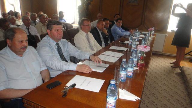 Echipa Tatar-Loghin, la vârful administraţiei rădăuţene în următorii patru ani