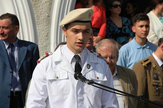 Ceremonie solemnă la final de an şcolar, la Colegiul Naţional Militar „Ştefan cel Mare”