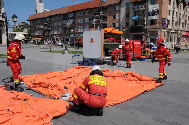 Peste 200 de salvatori şi-au testat pregătirea în cazul unui dezastru, în centrul Sucevei