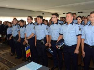 51 de agenţi de poliţie încadraţi din sursă externă au depus jurământul de credinţă