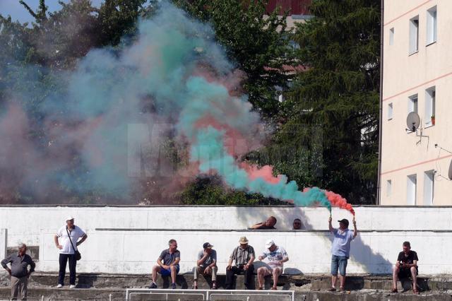 Fostele glorii ale fotbalului fălticenean s-au întâlnit în meciul anului old-boys