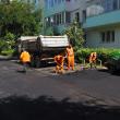 După scandalul iscat, echipa de asfaltare a revenit să completeze anumite porţiuni