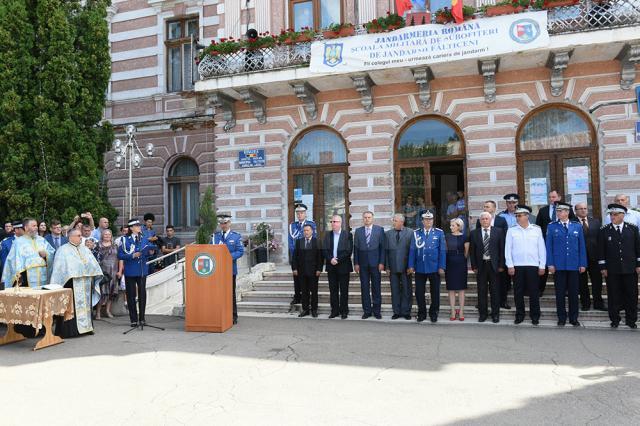 Ceremonia de absolvire şi avansare în gradul de sergent major - promoţia 2016