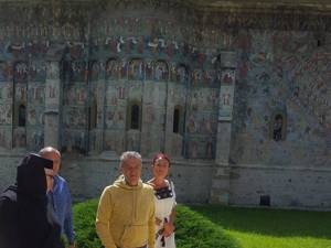 Gigi Becali, în vizită la mănăstirile din Bucovina