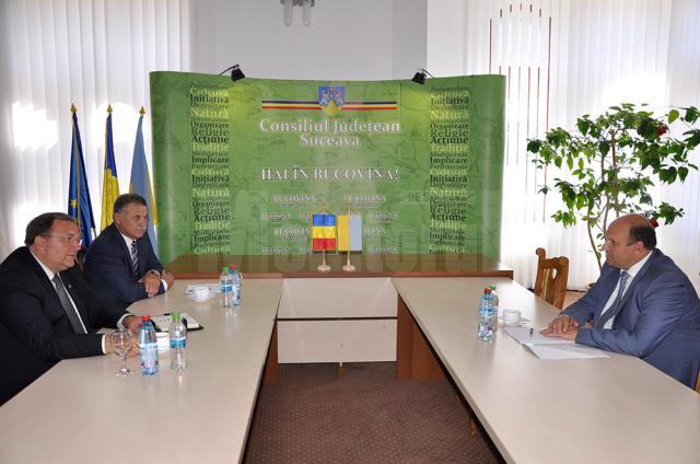 Întâlnirea dintre Gheorghe Flutur şi preşedintele Consiliului Regional Cernăuţi, Ivan Muntean