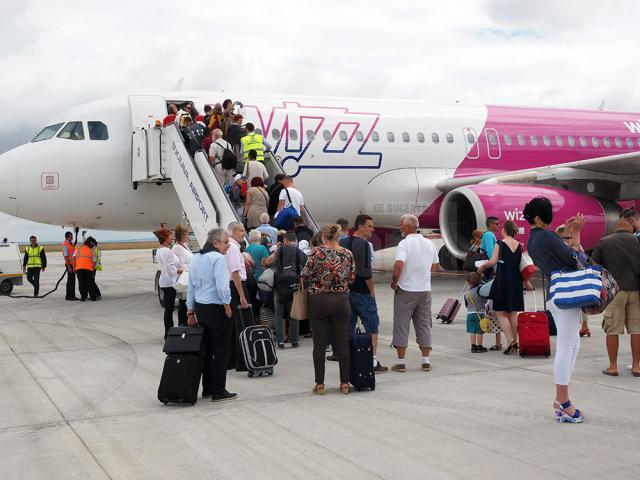 Primele zboruri Milano - Suceava şi retur au avut peste 300 de pasageri