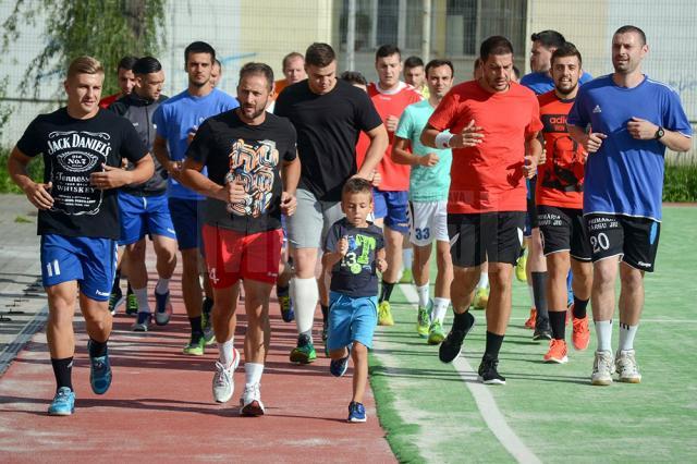 Trei zile de handbal la Suceava, la Memorialul „Mihai Mironiuc”