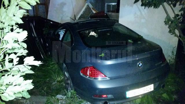 BMW-ul intrat în peretele casei din  Burdujeni