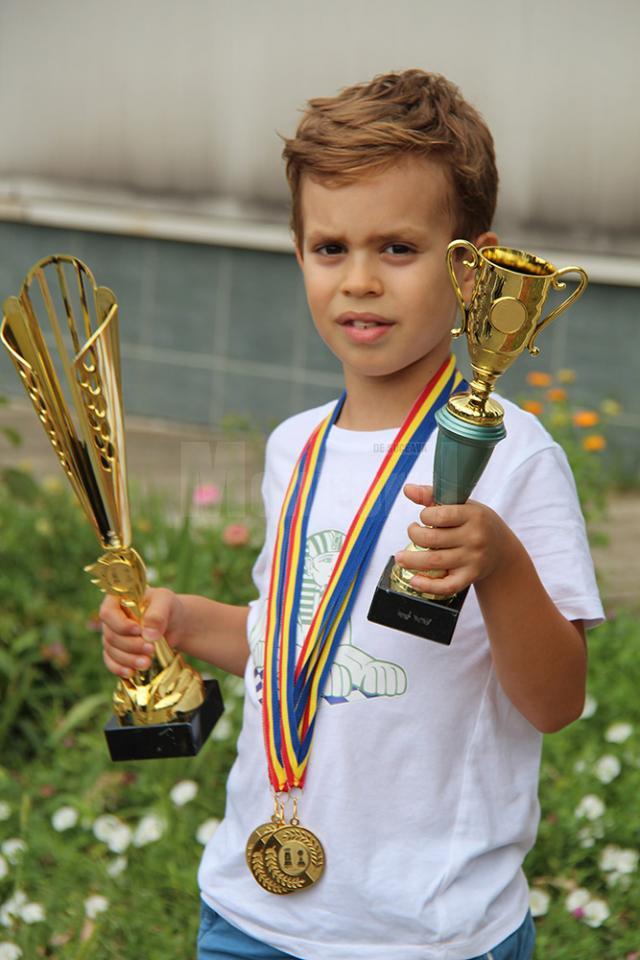 Suceveanul Luca Crețu a devenit triplu campion național la doar 7 ani