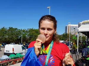 Humoreanca Andreea Boghian a câștigat bronzul olimpic cu barca de 8+1 a României