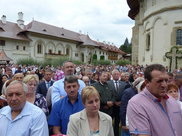 20.000 de credincioşi au participat la hramul Mănăstirii Putna de sărbătoarea Adormirea Maicii Domnului