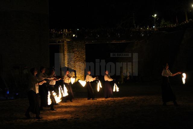 Turnir medieval şi spectacole cu flăcări, în şanţul de apărare al Cetăţii Suceava