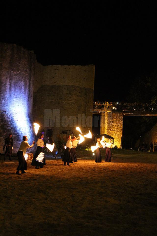 Turnir medieval şi spectacole cu flăcări, în şanţul de apărare al Cetăţii Suceava