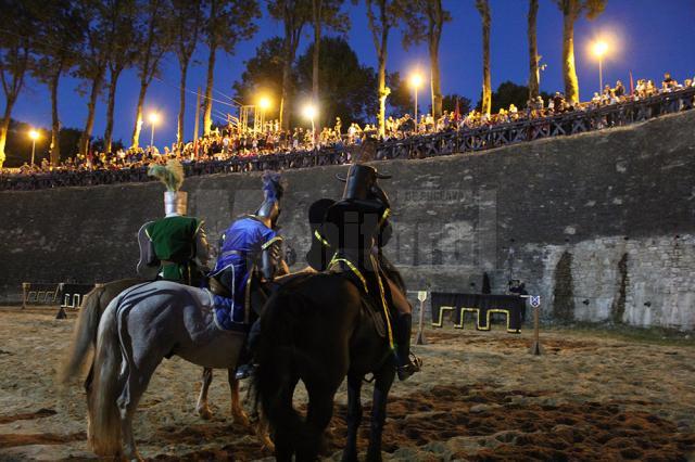 Turnir medieval şi spectacole cu flăcări, în şanţul de apărare al Cetăţii Suceava