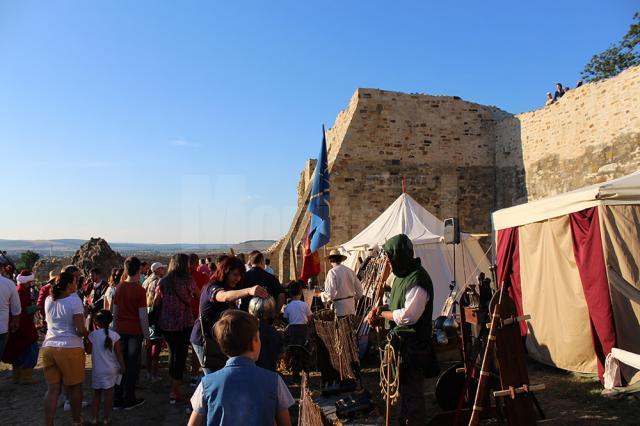 Zeci de mii de spectatori la cea de-a X-a ediţie a Festivalului de Artă Medievală de la Suceava