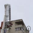 O puştoaică de 16 ani a vrut să se arunce de pe blocul turn de la ieşire din Burdujeni