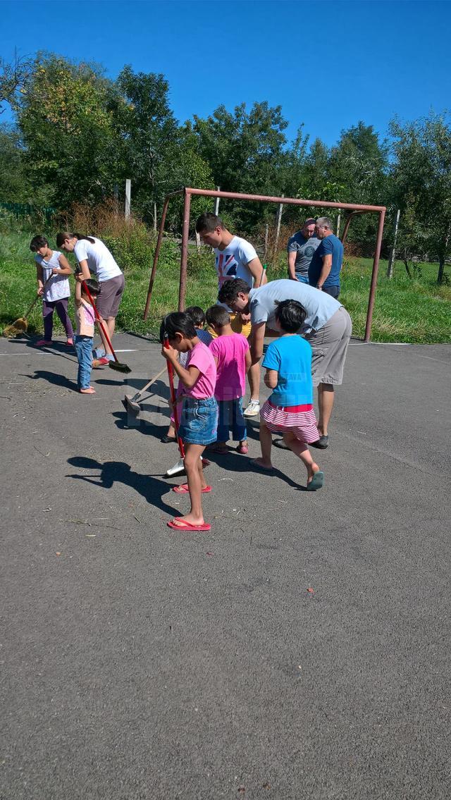 A luat în serios ”Luna Diasporei” şi a fost o zi ”orfan” în Centrul de Plasament Solca