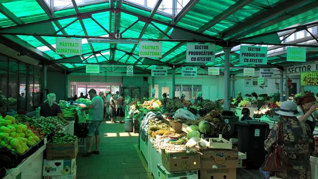 Producătorii agricoli cu atestat vor ocupa cel puţin 40% din suprafaţa destinată produselor din sectorul vegetal, în pieţele agroalimentare din municipiul Suceava