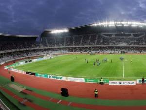 Gazonul de pe Cluj Arena ameninţă meciul din 4 septembrie