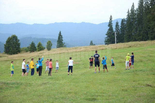 Tabără sportivă de vară pentru copii şi adolescenţi