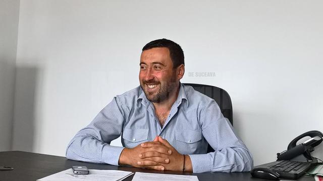 Primarul Petrică Valentin Luţa: „Tinerii au solicitat concesionări de terenuri pentru diverse investiţii"