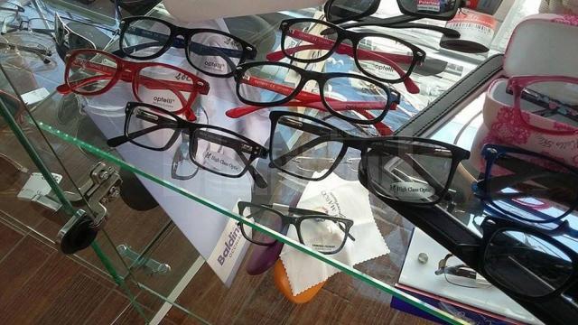 Ochelari pentru copii, cu promoţii speciale, la Eye's Optic Suceava