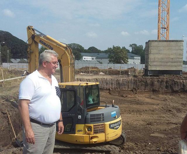 Primarul Sucevei a inspectat șantierul  noilor blocuri ANL, pe  care dorește să le dea în folosință anul viitor