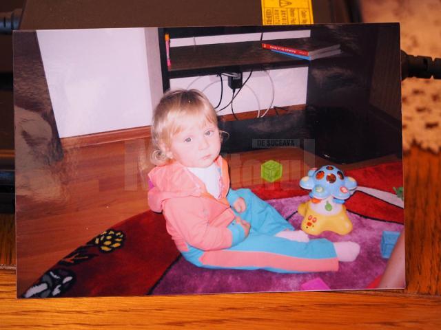 Au schimbat destinul unei fetiţe abandonate de mama naturală la doar câteva luni după naştere