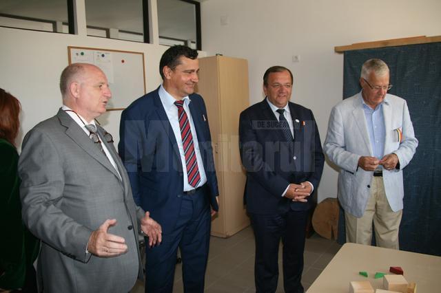 Ambasadorul Belgiei în România, Thomas Baekelandt (primul din stânga), Ionel Ivan, Gheorghe Flutur